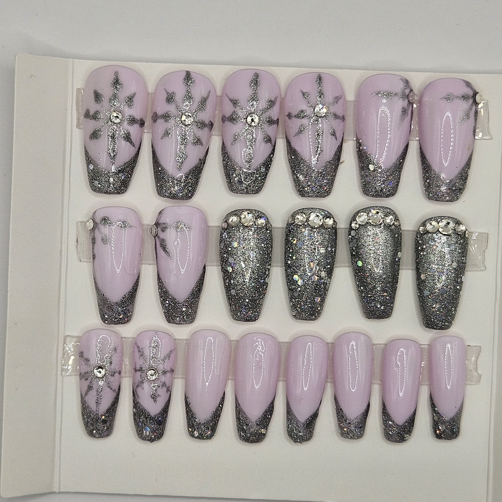 Elegant Silver and Pink Press-On Nails